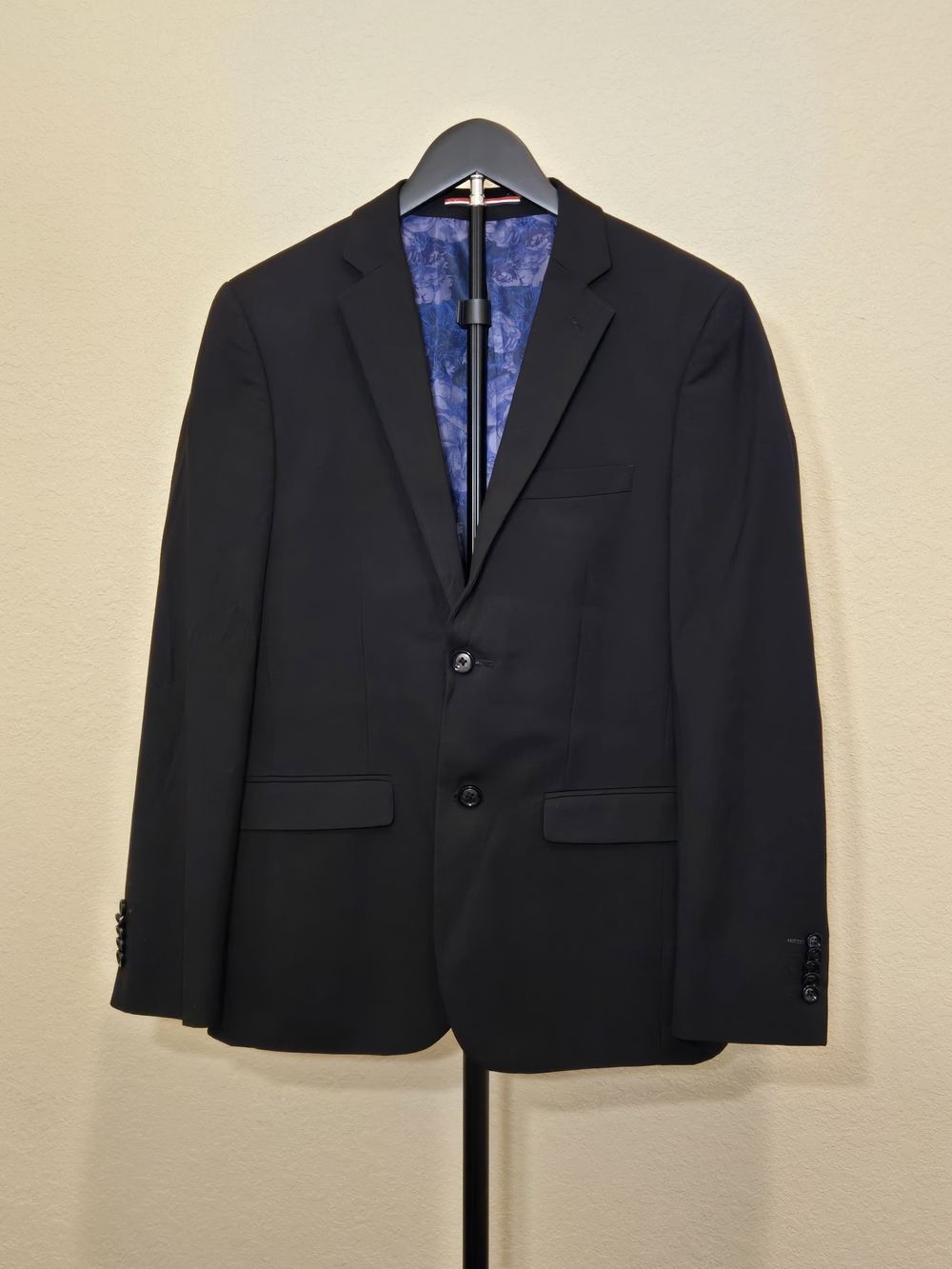 Men's Black Two-Button Sport Coat